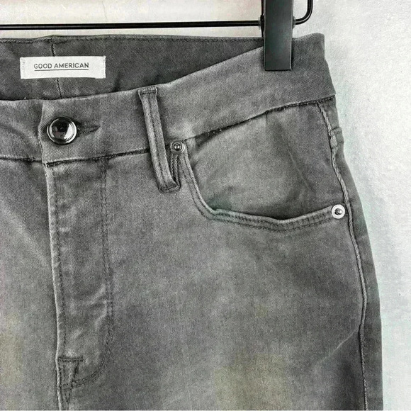 Good American Good Legs Crop - Picture 4 of 10
